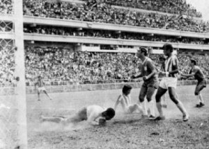 10 Diciembre de 1972, estadio La Sabana Honduras remontó un 0;3 y eliiminó a los Ticos