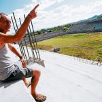 Estadio de Juticalpa “lo hice yo porque los políticos no cumplieron”