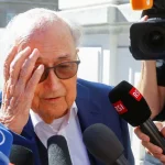 Blatter y Platini se salvan de ir a la cárcel