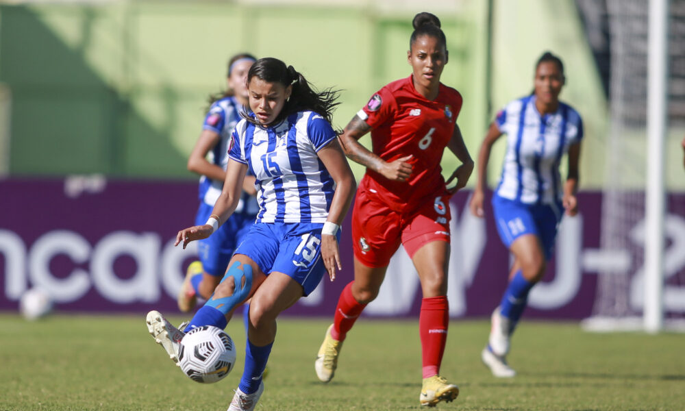 Larissa Arias Honduras vs Panamá