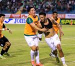 Doblete de Alexy Vega acerca al Marathón a la final