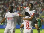 Olimpia impone su jerarquía y levanta un nuevo título